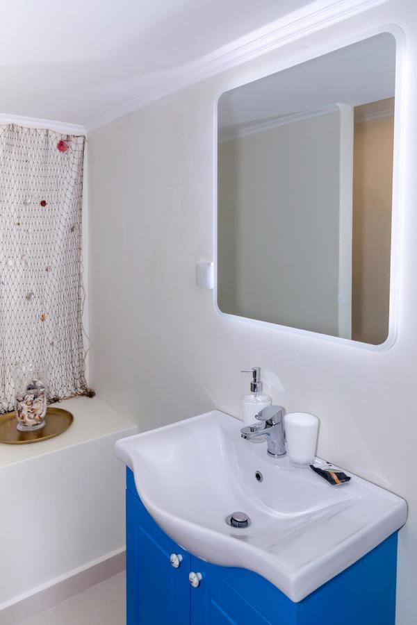 Blue And White Apartment Vipgreece Atina Dış mekan fotoğraf